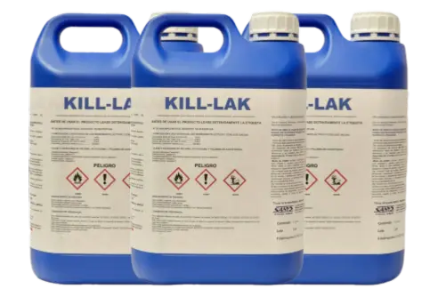 Varios envases de laca insecticida